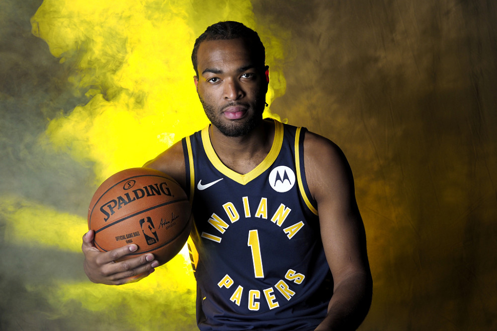 他的表现日 他的表现日