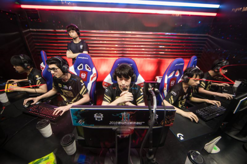 冷静的比赛 冷静的比赛