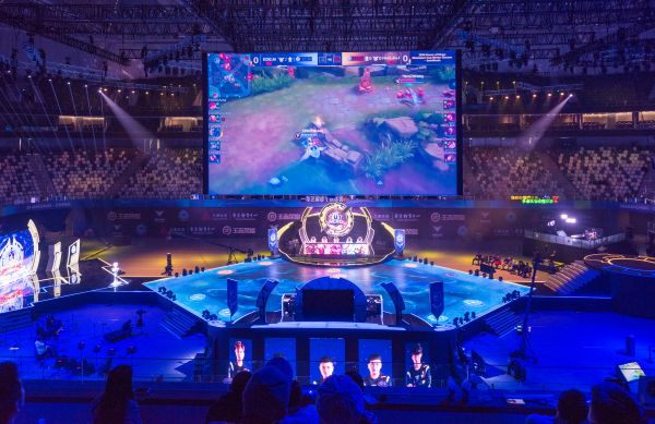 团望尘莫及 团望尘莫及